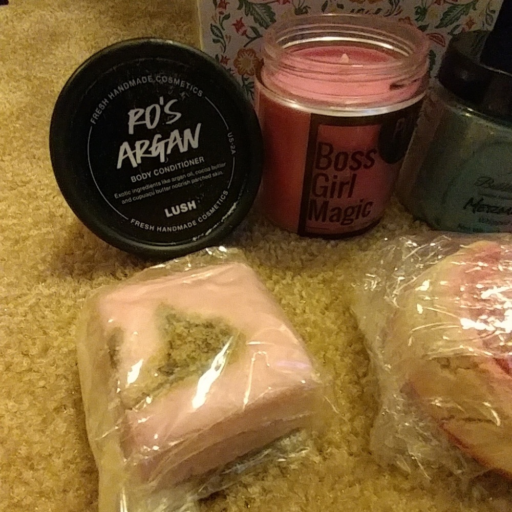 Lush Cosmetics - Picture 4 of 4